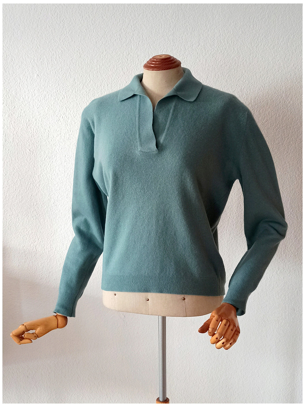 1950s - PRINGLE, Scotland - Gorgeous Light Blue Wool Sweater