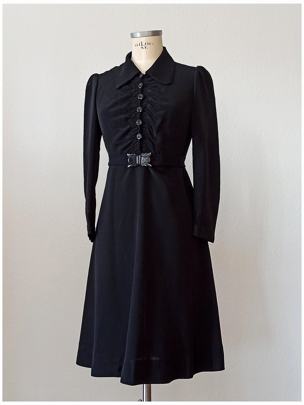 1930s - Stunning Black Rayon Bakelite Buckle Dress - W31 (80cm)