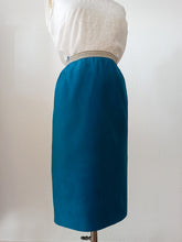 Load image into Gallery viewer, 1960s - Super Chic Electric Blue Jacket Blouse Skirt Set - W26 (66cm)

