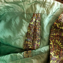 Carica l&#39;immagine nel visualizzatore di Gallery, 1960s - Stunning Pinecone Buttons Acid Green Dress - W35 (90cm)
