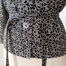 Charger l&#39;image dans la galerie, 1950s 1960s - GFI, Paris - Fabulous Geometric Belted Blouse - Sz.48
