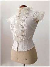 Carica l&#39;immagine nel visualizzatore di Gallery, 1940s 1950s - Stunning White Crepe Lace Blouse - W24/25 (60/64cm)
