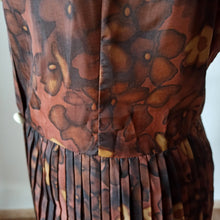 Load image into Gallery viewer, 1950s 1960s - TERGAL, France -  Gorgeous Abstract Dress - W42 (106cm)
