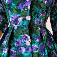 Load image into Gallery viewer, 1950s - Stunning Purple Flowers Soft Wool Dress - W25 (64cm)
