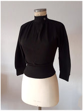 Laden Sie das Bild in den Galerie-Viewer, 1950s - CHRISTELLE, France - Deadstock Stunning Jumper - Sz 44
