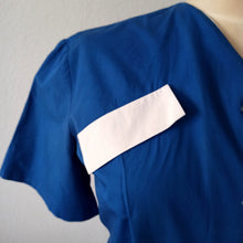 Laden Sie das Bild in den Galerie-Viewer, 1950s - Cute Blue White Cotton Blouse - W31 (80cm)
