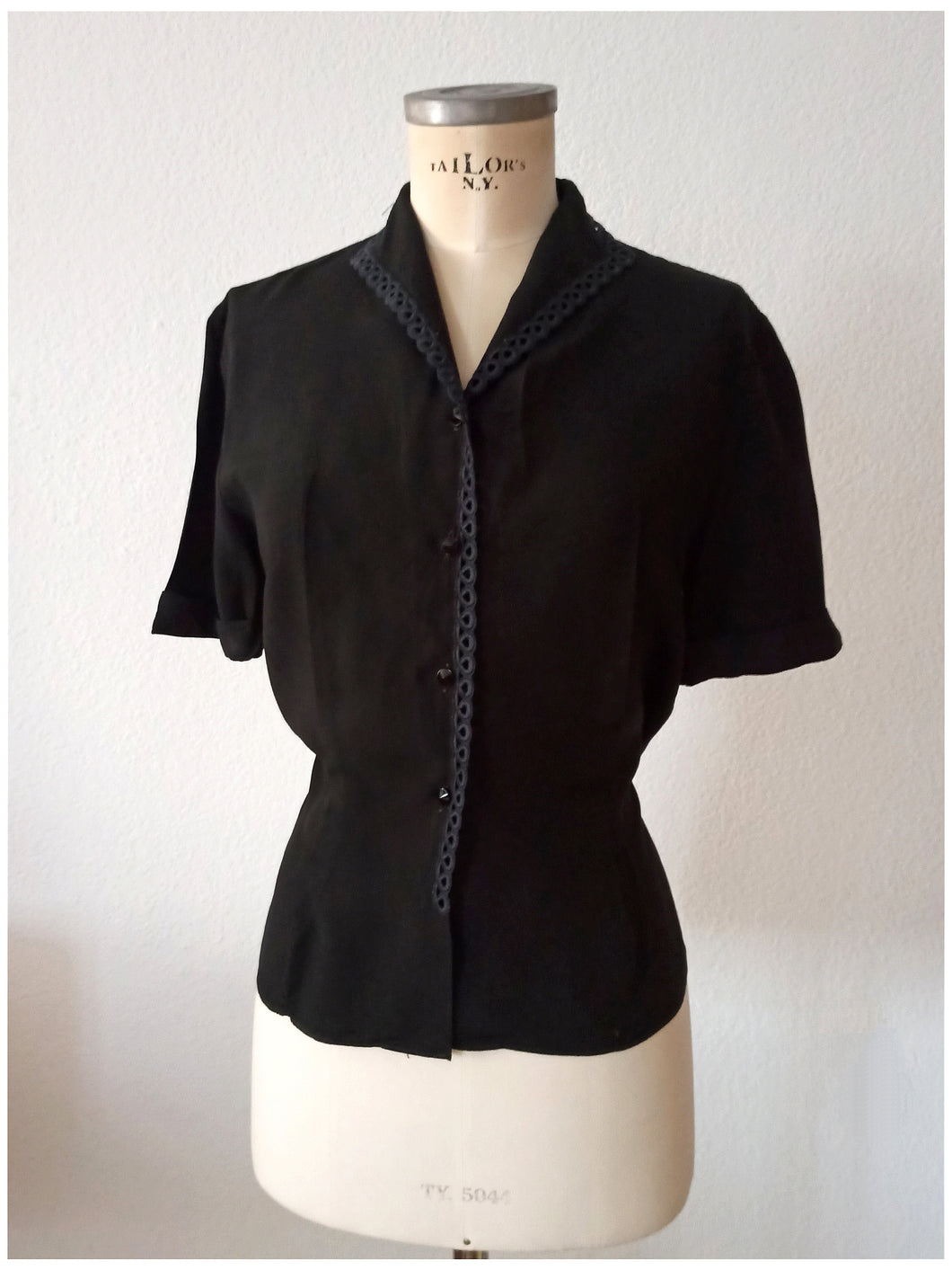 1950s - Elegant Black Rayon  Blouse - Sz 42