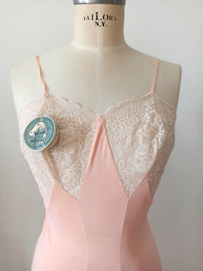 1950s - LE CHAT, France - Deadstock - Precious Pink Negligee - Sz 42