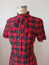 Load image into Gallery viewer, 1960s - Gorgeous Ascot Collar Silk Dress - W31 (80cm)
