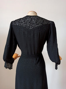 1930s - Stunning Art Deco Rayon Silk Lace Dress - W31 (80cm)