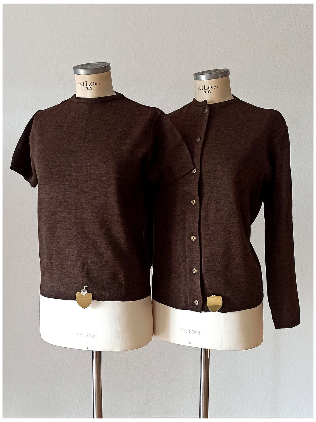 1950s 1960s - HEFSA, Spain - Size 4 - Deadstock Brown Twin Set