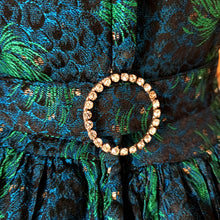 Charger l&#39;image dans la galerie, 1950s - Stunning Peacock Effect Satin Dress - W26 (66cm)
