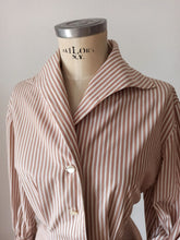 Laden Sie das Bild in den Galerie-Viewer, 1940s 1950s - Fabulous Striped Cotton Blouse - Sz 46
