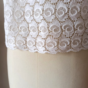 1960s - SWISS QUALITY - Gorgeous White Cotton Lace Blouse - Sz 44