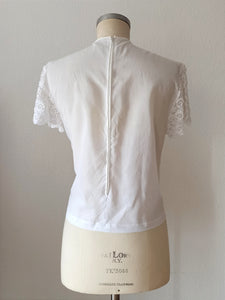 1960s - SWISS QUALITY - Gorgeous White Cotton Lace Blouse - Sz 44