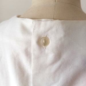 1950s 1960s - Delicious German White Cotton Satin Blouse - Sz 44