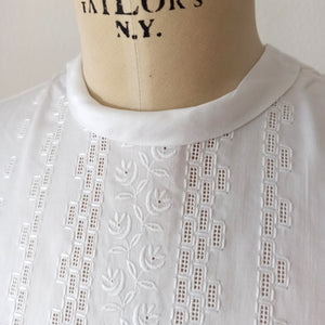 1960s - Adorable White Cotton Blouse