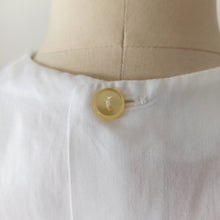 Cargar imagen en el visor de la galería, 1960s - Adorable White Cotton Blouse
