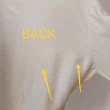 Carica l&#39;immagine nel visualizzatore di Gallery, 1940s - Exquisite Embroidery Silk Blouse - Sz 46
