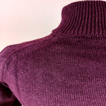 Cargar imagen en el visor de la galería, 1950s 1960s - CRILENKA, Spain - Deadstock Mulberry Turtleneck
