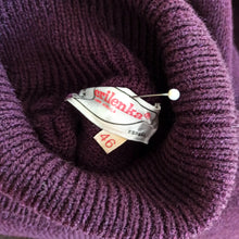 Cargar imagen en el visor de la galería, 1950s 1960s - CRILENKA, Spain - Deadstock Mulberry Turtleneck
