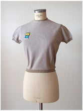 Carica l&#39;immagine nel visualizzatore di Gallery, 1960s - SUBLYM, Spain - Deadstock Beige Knit Top - Sz 3
