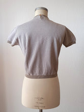 Carica l&#39;immagine nel visualizzatore di Gallery, 1960s - SUBLYM, Spain - Deadstock Beige Knit Top - Sz 3
