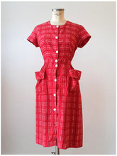 Load image into Gallery viewer, 1950s - Adorable Red Cotton Pockets Dress - W33 (84cm)
