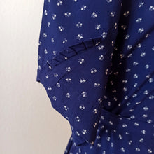 Carica l&#39;immagine nel visualizzatore di Gallery, 1940s - JOELLA-BOUSSAC, Paris - Gorgeous Rayon Floral Dress - Sz 50
