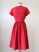 Load image into Gallery viewer, 1950s - Adorable Red Cotton Pockets Dress - W33 (84cm)
