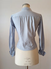 Carica l&#39;immagine nel visualizzatore di Gallery, 1950s - Gorgeous Blue Stripes Blouse - Sz 40
