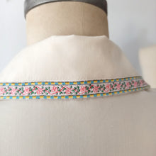Load image into Gallery viewer, 1940s 1950s - MAURICE-BOUSSAC, Paris - Barrel Buttons Blouse - W30 (76cm)
