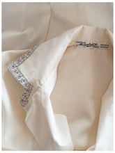 Load image into Gallery viewer, 1940s 1950s - MAURICE-BOUSSAC, Paris - Barrel Buttons Blouse - W30 (76cm)
