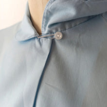 Load image into Gallery viewer, 1950s - COUTURE, France - Cute Baby Blue Cotton Blouse - W34.5 (88cm)
