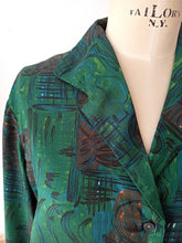 Cargar imagen en el visor de la galería, 1960s - Fabulous Green Abstract Blouse - Sz 50
