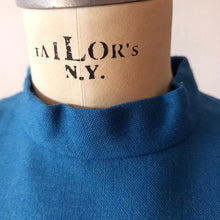 Laden Sie das Bild in den Galerie-Viewer, 1960s - EURAL, France - Gorgeous Blue Dress - Sz 44
