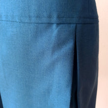 Laden Sie das Bild in den Galerie-Viewer, 1960s - EURAL, France - Gorgeous Blue Dress - Sz 44
