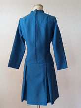 Laden Sie das Bild in den Galerie-Viewer, 1960s - EURAL, France - Gorgeous Blue Dress - Sz 44

