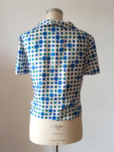 Cargar imagen en el visor de la galería, 1960s - Gorgeous Abstract Satin Blouse Jacket
