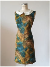 Cargar imagen en el visor de la galería, 1960s - Lovely Abstract Satin Dress - W32 (82cm)

