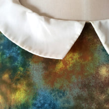 Cargar imagen en el visor de la galería, 1960s - Lovely Abstract Satin Dress - W32 (82cm)
