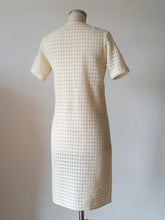 Laden Sie das Bild in den Galerie-Viewer, 1960s - Gorgeous Knitted Long Dress - W35 (88cm)
