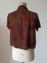 Laden Sie das Bild in den Galerie-Viewer, 1960s - Abstract Floral Rayon Blouse
