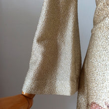 Laden Sie das Bild in den Galerie-Viewer, 1960s - DORIANA, Italy - Stunning Lurex Bell Sleeves Dress
