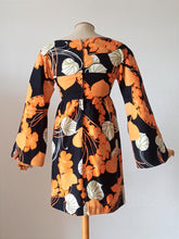 Laden Sie das Bild in den Galerie-Viewer, 1960s - ERIC W. KASTNER, France - Stunning Bell Sleeves Dress -
