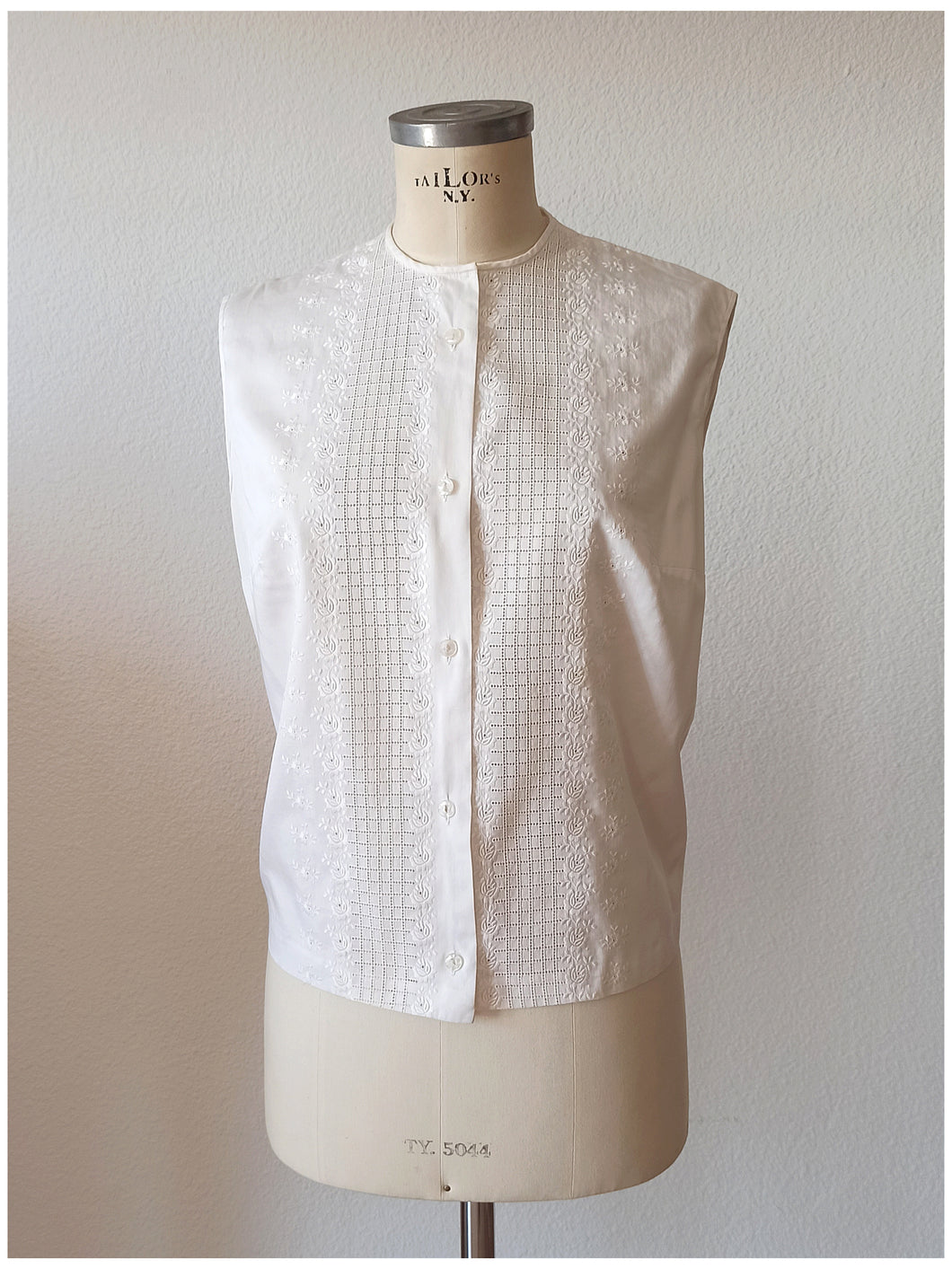 1960s - White Embroidery Cotton Blouse