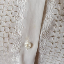 Load image into Gallery viewer, 1960s - White Embroidery Cotton Blouse
