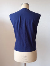 Cargar imagen en el visor de la galería, 1960s - ANANN, Austria - Adorable Blue Cotton Blouse - Sz 44
