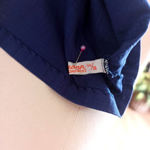 Cargar imagen en el visor de la galería, 1960s - ANANN, Austria - Adorable Blue Cotton Blouse - Sz 44
