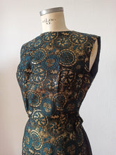 Cargar imagen en el visor de la galería, 1960s - Spectacular 2pc Open Sides Dress - W28.5 (72cm)
